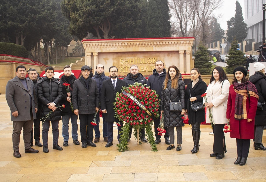 STP Şirkətlər Qrupunun kollektivi Şəhidlər xiyabanını ziyarət edib