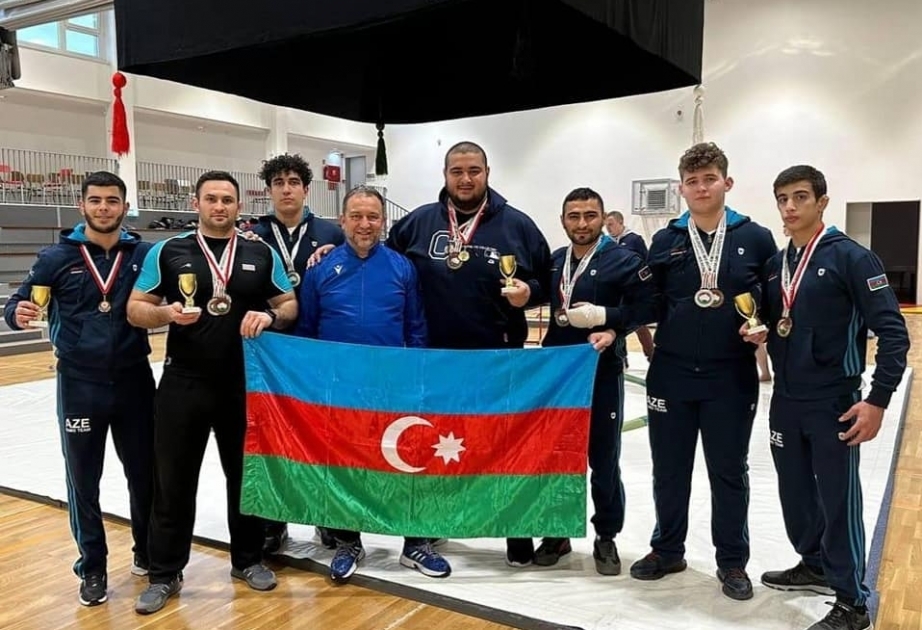 Aserbaidschanische Sumo-Ringer gewinnen 13 Medaillen in Ungarn