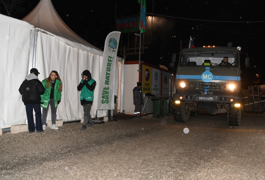 Two more trucks of Russian peacekeepers passed freely through protest area along Lachin-Khankandi road