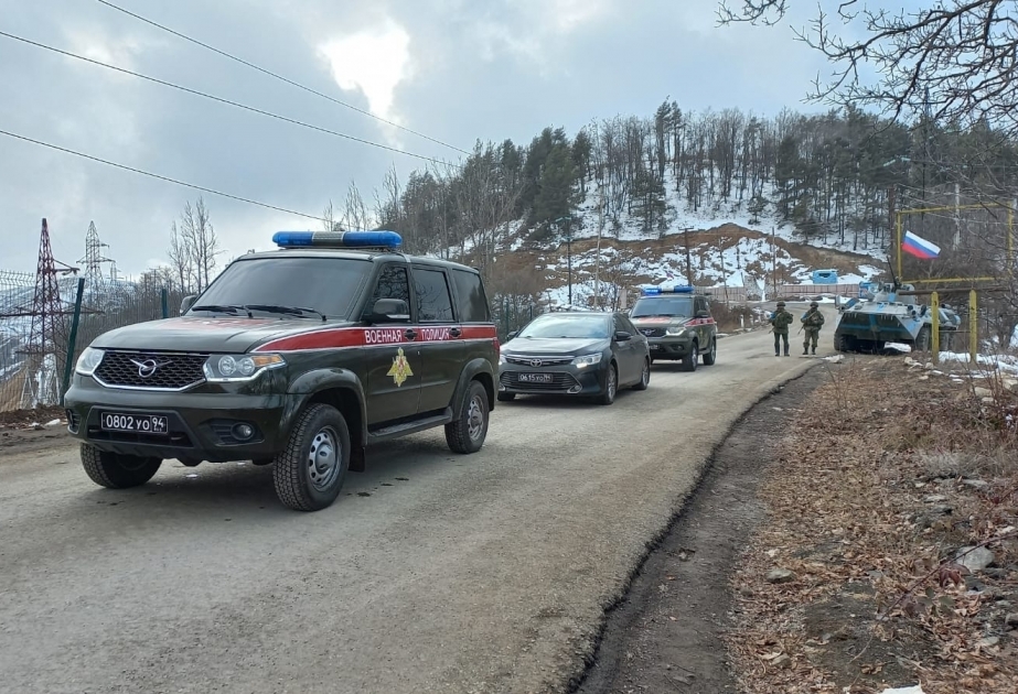 Russian peacekeepers’ passenger cars passed freely along Lachin-Khankandi road