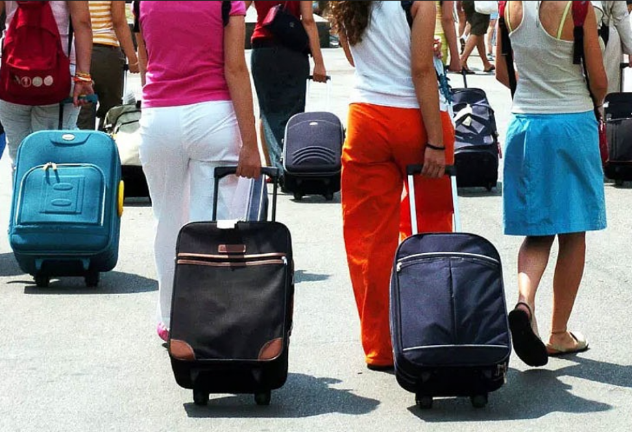 Gürcüstan keçən il turizmdən 3 milyard 500 milyon dollar gəlir əldə edib