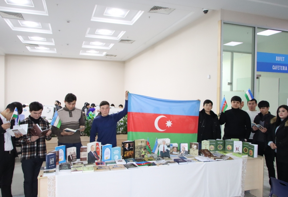 Azərbaycana dair zəngin kitab kolleksiyası Özbəkistandakı 14 mərkəzi kitabxanaya hədiyyə edilib