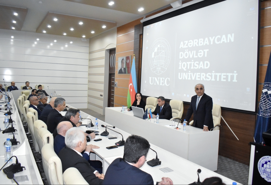 Rektor: UNEC-də imtahan sessiyalarını mərhələli şəkildə ləğv etməyi düşünürük