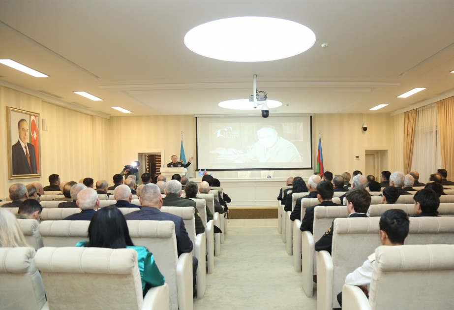 Konfrans: Ümummilli Lider Heydər Əliyev müstəqil Azərbaycan dövlətinin qurucusudur