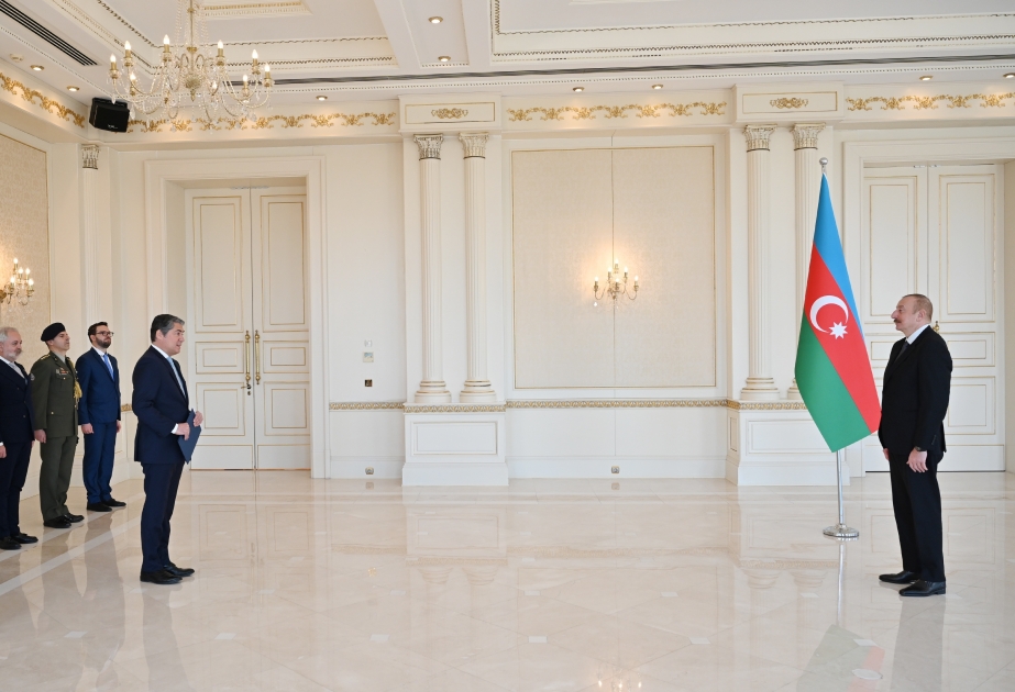 President Ilham Aliyev accepted credentials of incoming ambassador of Greece VIDEO