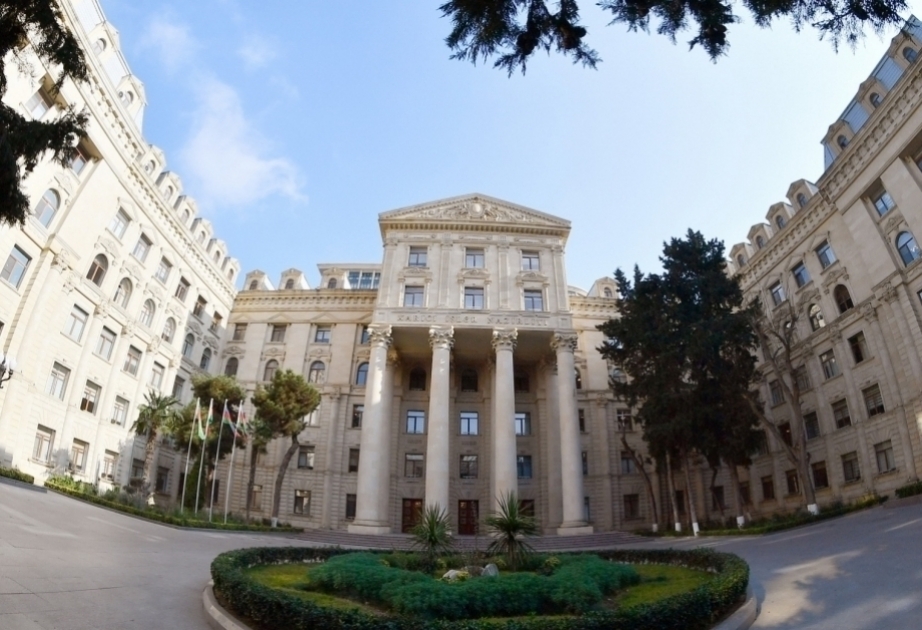 La Cancillería de Azerbaiyán responde al ministro armenio de Asuntos Exteriores