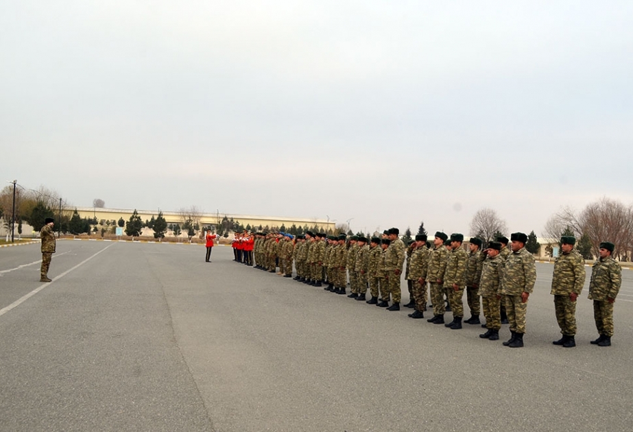 Hərbi qulluqçular daşqaldırma birinciliyində güclərini sınayıblar