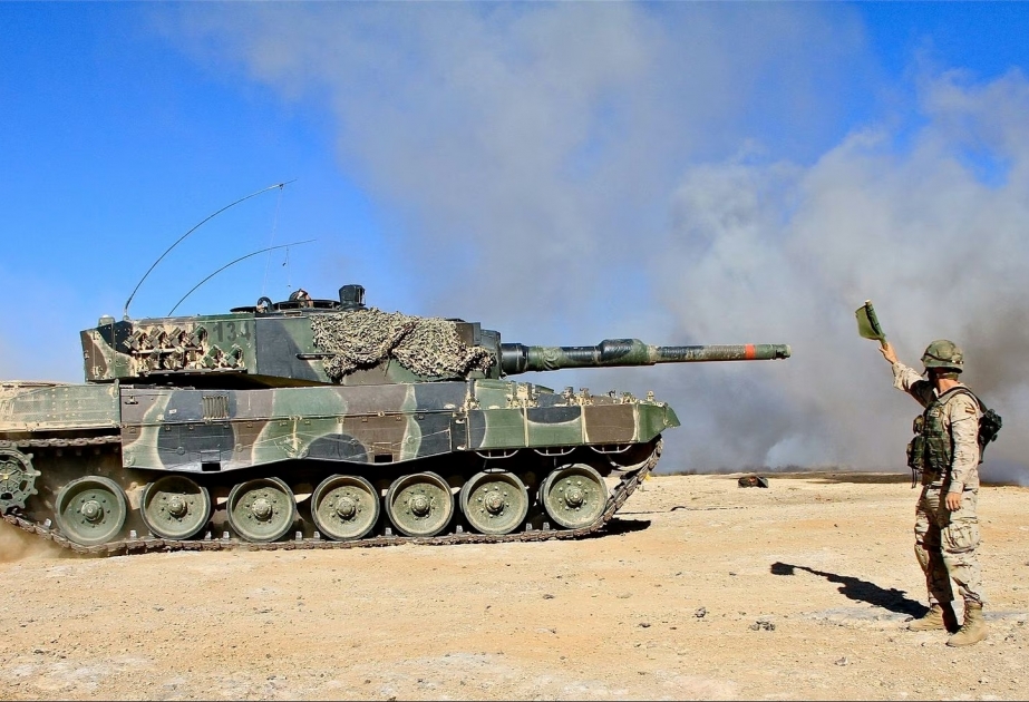 Испания присоединится к международной поставке танков Leopard в Украину