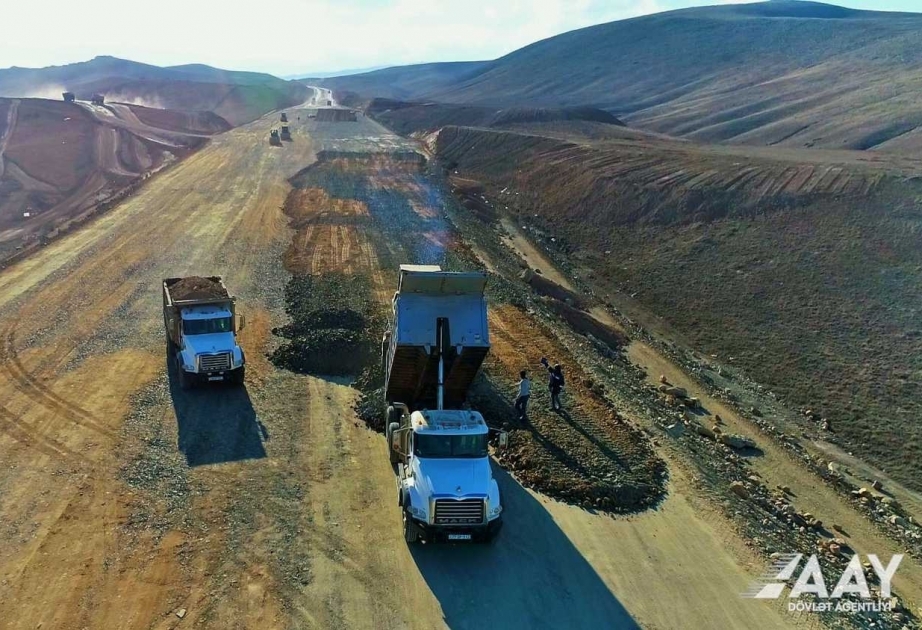 La construction de l’autoroute Aghdam-Fuzouli suit son cours