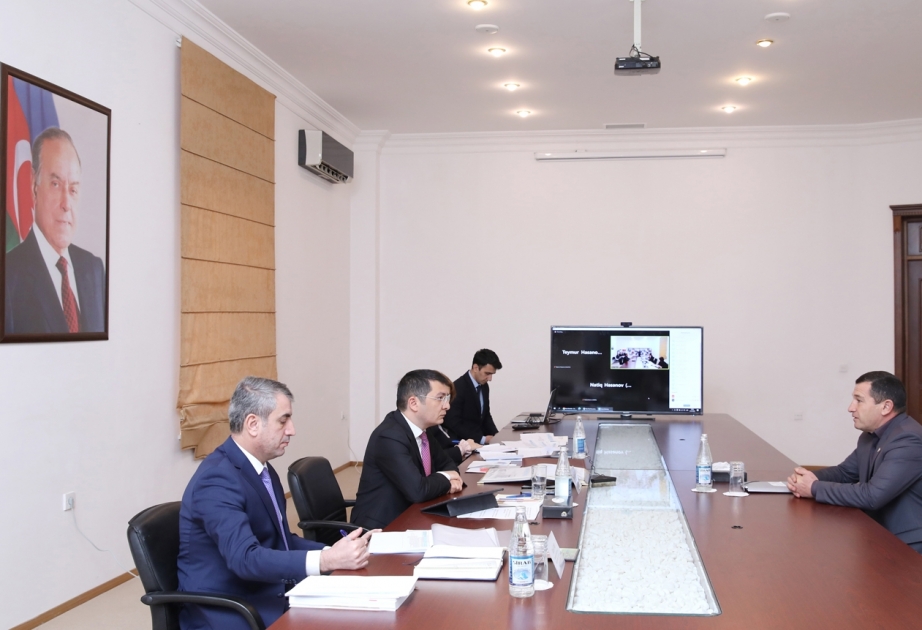 İqtisadiyyat nazirinin birinci müavini Göyçayda vətəndaşların müraciətlərini dinləyib