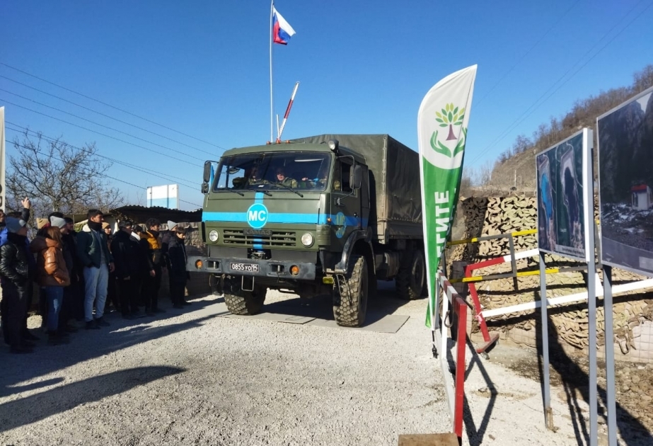 Two more vehicles of Russian peacekeeping contingent passed through protest area without hindrance