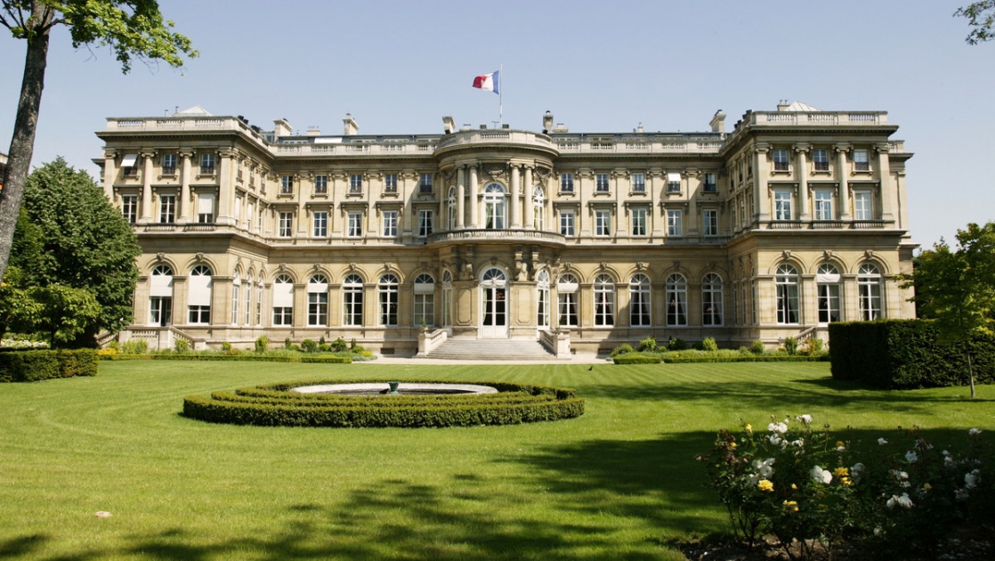 La France condamne l’attaque contre l’ambassade d’Azerbaïdjan à Téhéran

