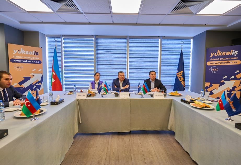 Nazir Sahil Babayev ikinci “Yüksəliş” müsabiqəsinin qalibləri ilə görüş keçirib