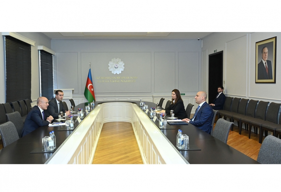 讨论阿塞拜疆与利比亚教育合作的前景