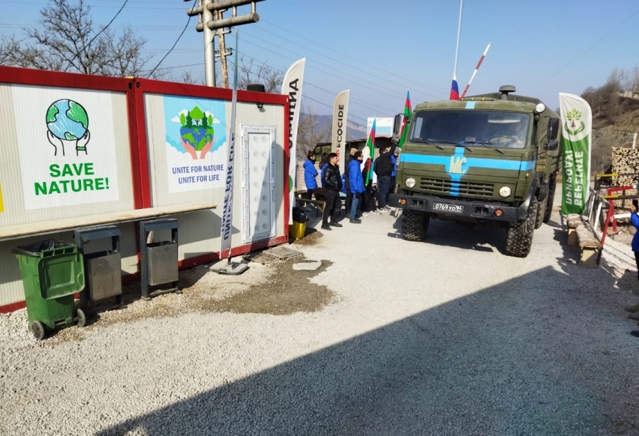 Автомобили российских миротворцев беспрепятственно передвигаются по территории проведения акции