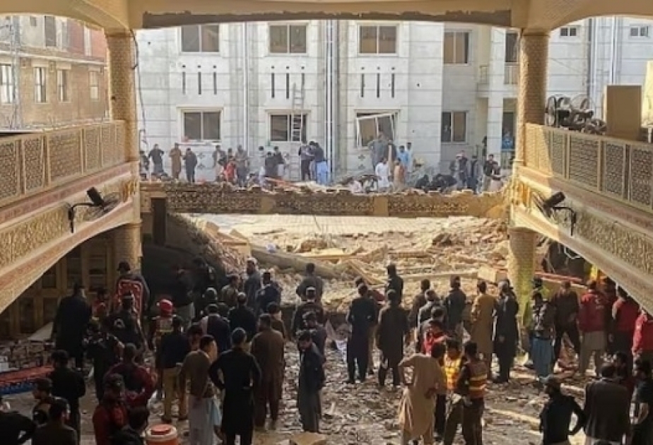 28 قتيلا في هجوم انتحاري داخل مسجد في باكستان