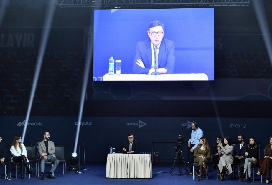 Bakıda sosial media mövzusunda mövcud vəziyyət müzakirə olunub