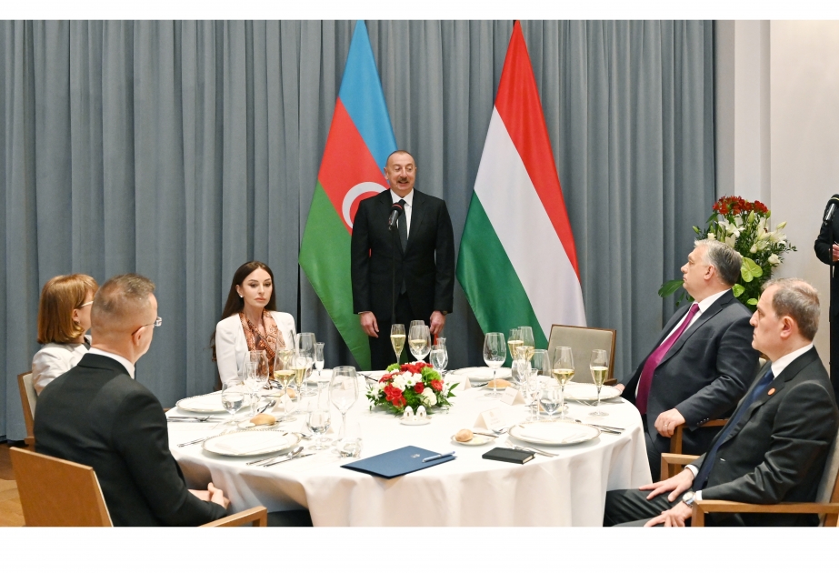 Offizielles Abendessen zu Ehren von Präsident Ilham Aliyev und First Lady Mehriban Aliyeva in Budapest VIDEO