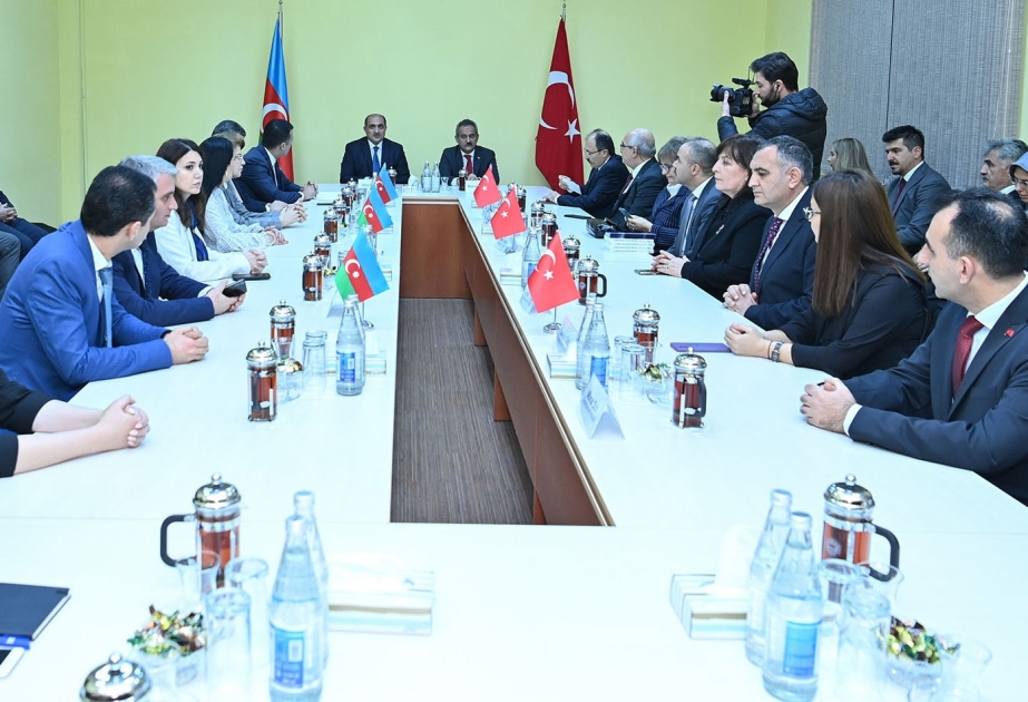 Türkiyənin milli təhsil naziri Bakıdakı peşə mərkəzində olub