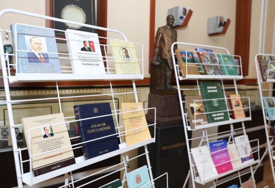 BDU-da Gəncləri Gününə həsr olunmuş kitab sərgisi açılıb