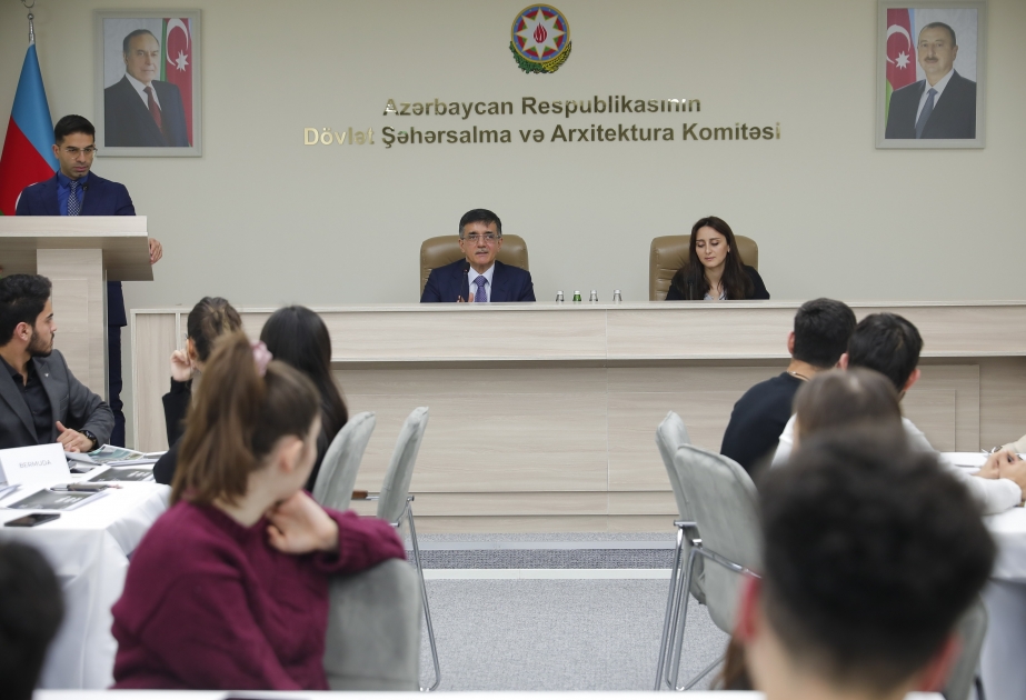 “Heydər Əliyev İli” çərçivəsində “Gənclər üçün şəhər mühiti” mövzusunda debat