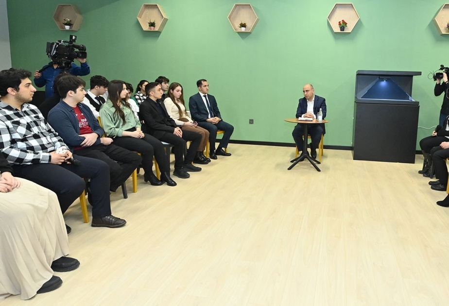 Emin Əmrullayev ölkəmizdə gənclərin təhsili üçün yaradılan imkanlardan danışıb