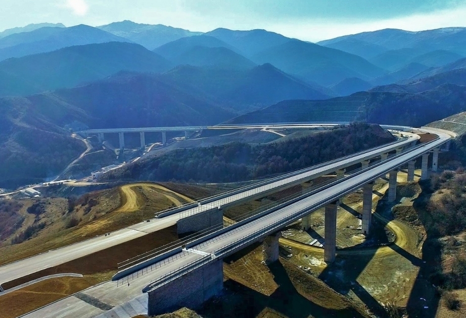 La construction de l’autoroute Ahmadbeyli-Fuzouli-Choucha bat son plein