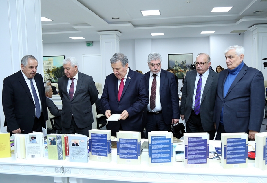 AMEA-da “Kitabi-Dədə Qorqud”da semantik sayrışmalar. Mifolinqvistika” kitabının təqdimatı olub