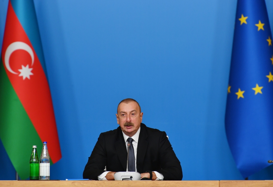 Ilham Aliyev: “La participación del Presidente de Rumania en el acto de hoy demuestra que prestamos gran atención a las cuestiones de seguridad energética”