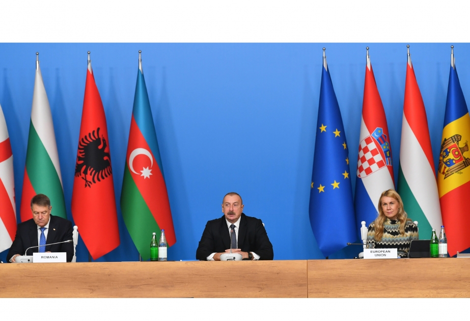 Президент Ильхам Алиев: Азербайджан также обладает потенциалом для развития зелёной энергетики