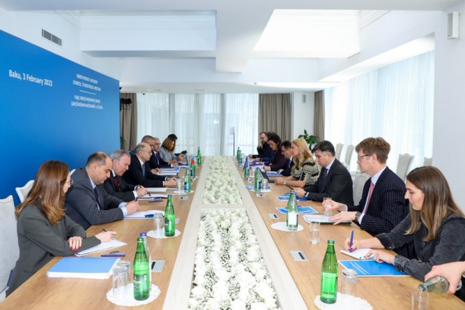 Azerbaijan intensifies its activities for transmission of green energy with EU