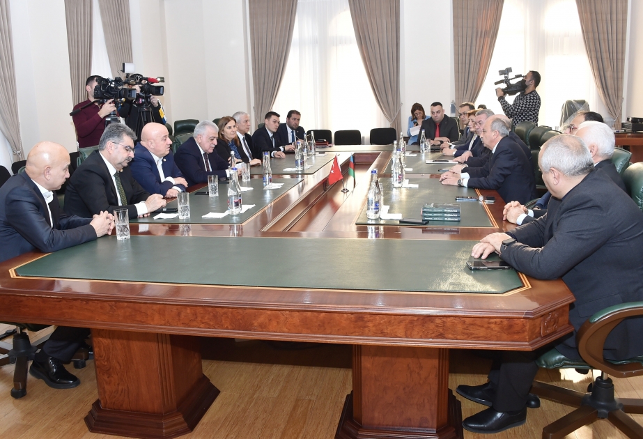 Депутаты ВНСТ посетили Общину Западного Азербайджана