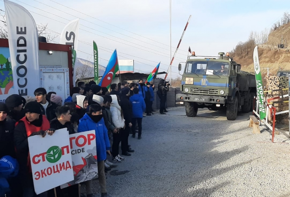 Sülhməramlıların iki avtomobilinin Laçına maneəsiz keçidinə şərait yaradılıb