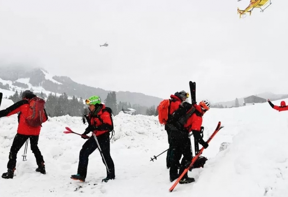Alp dağlarında qar uçqunları nəticəsində 10 nəfər ölüb
