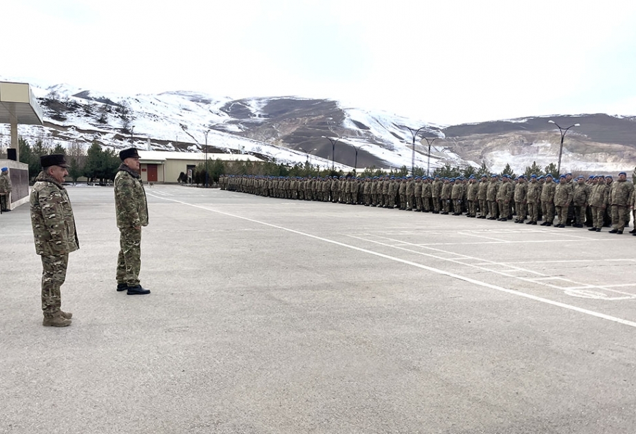 Baş Qərargah rəisi hərbi hissələrin intensiv döyüş hazırlığını yoxlayıb