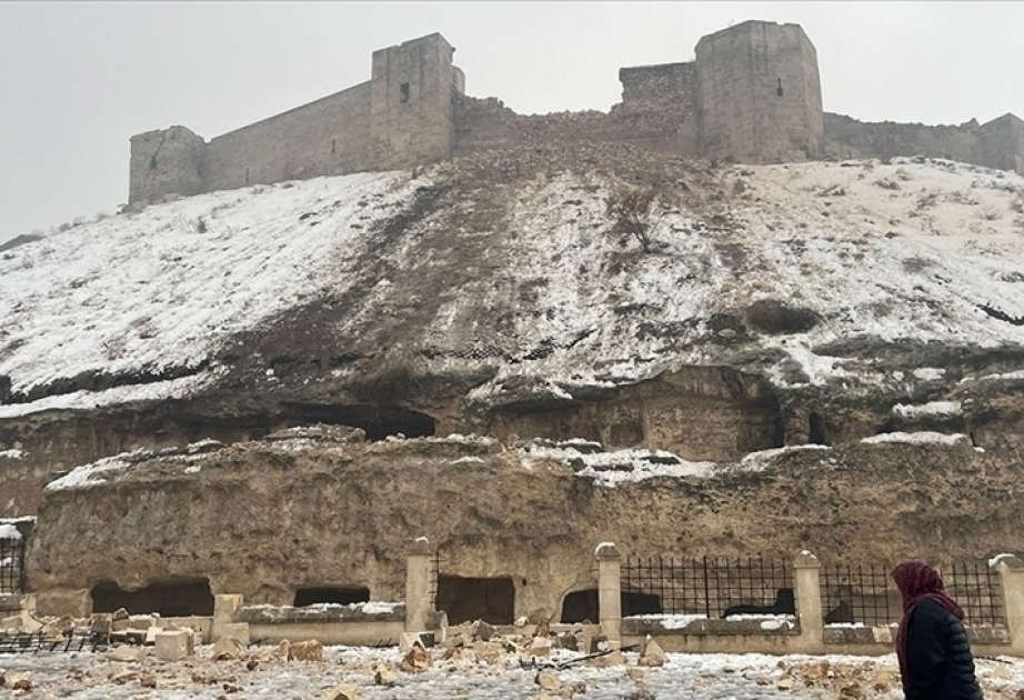 Un terremoto derrumba parte de la histórica fortaleza de Gaziantep en Türkiye