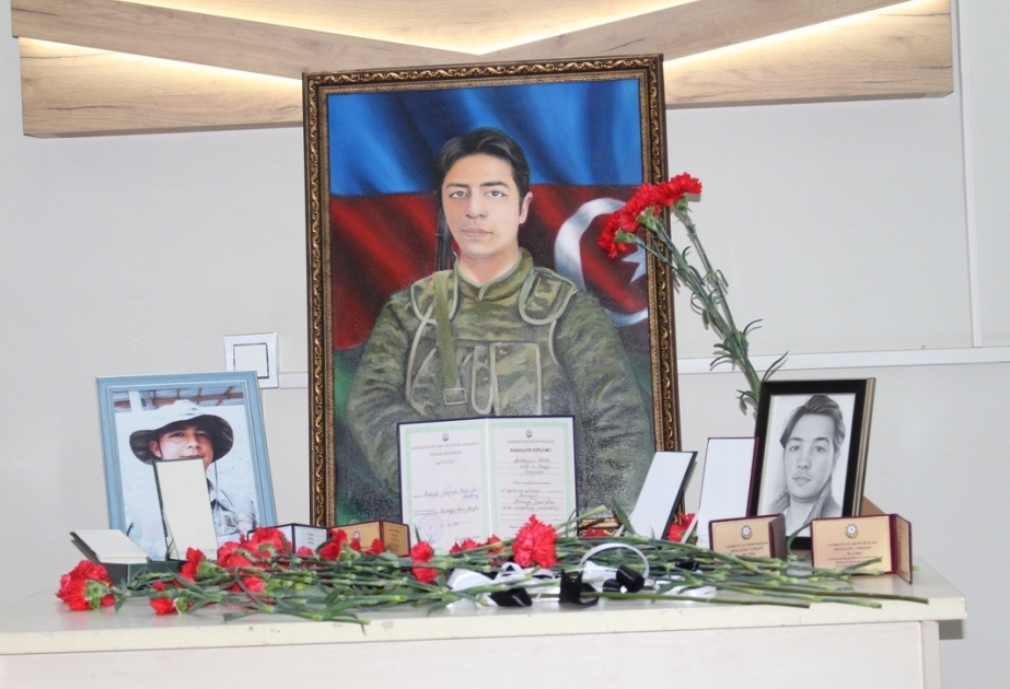 В Университете нефти и промышленности почтена память выпускника-шехида Алигусейна Мамедова