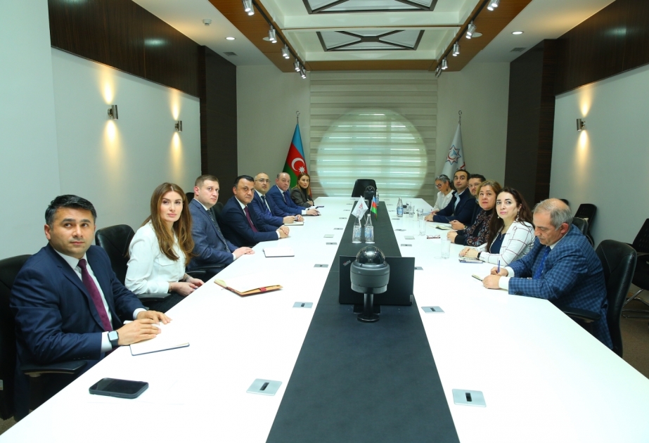 Fövqəladə hallar zamanı təcili tibbi yardım qruplarının yaradılması TƏBİB-də müzakirə olunub