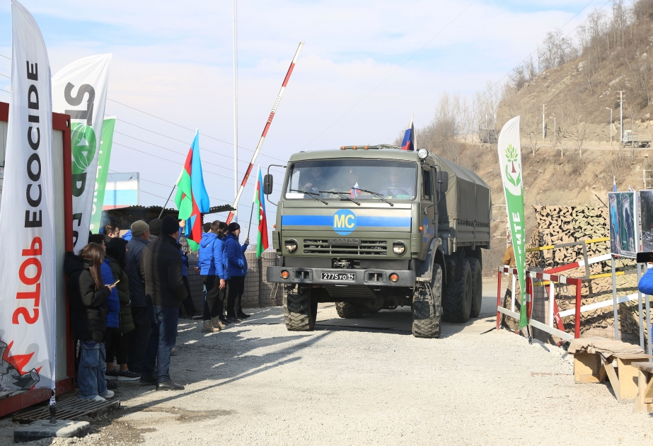 Nine more vehicles of Russian peacekeepers passed freely along Lachin-Khankendi road