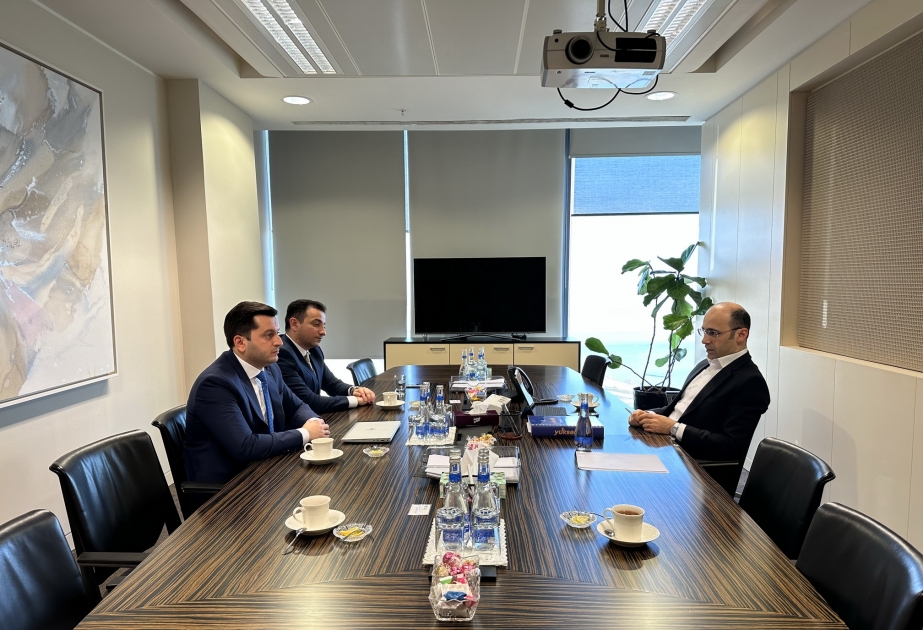 “PAŞA Holding”in baş icraçı direktoru ikinci “Yüksəliş” müsabiqəsinin qalibləri ilə görüşüb
