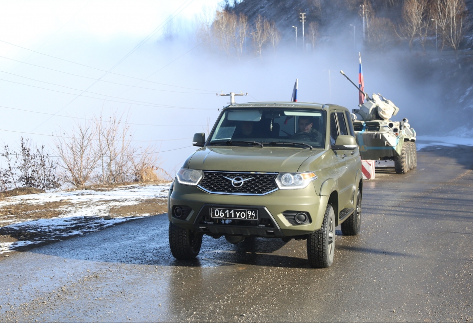 Еще два автомобиля миротворцев беспрепятственно проехали в Лачин