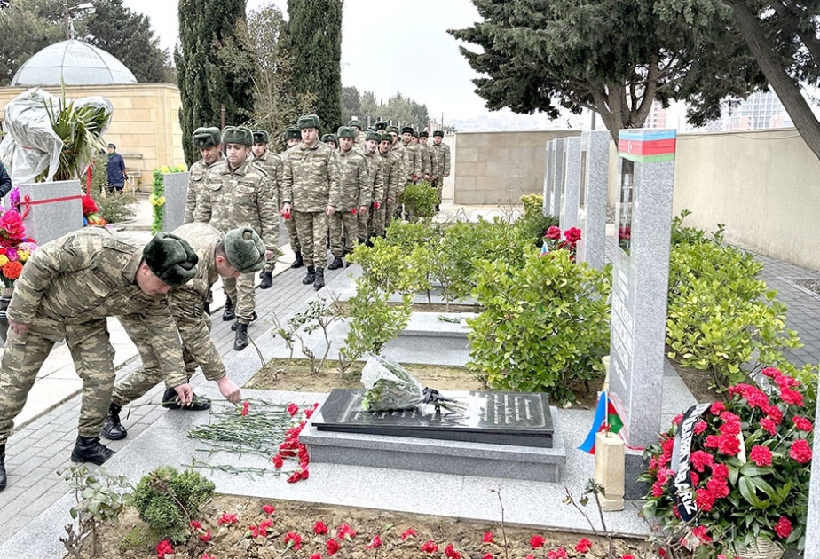 Milli Qəhrəman Mübariz İbrahimovun məzarı ziyarət edilib