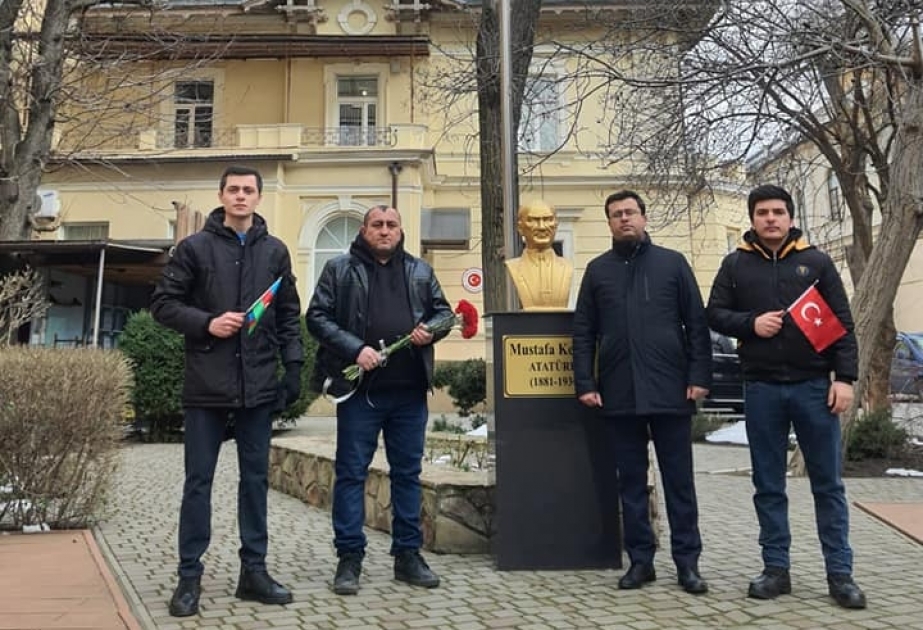 Odessada soydaşlarımız Türkiyənin Baş konsulluğunda zəlzələ qurbanlarının xatirəsini anıblar