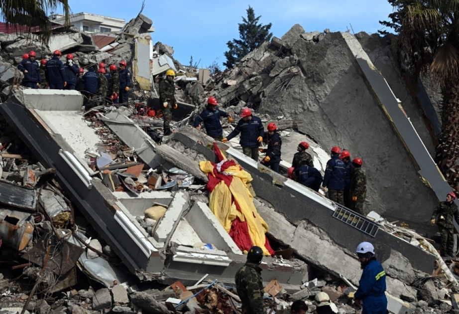 Türkei: Zahl der Toten nach Erdbeben steigt auf 3381


