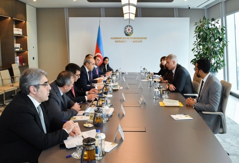 بحث آفاق العلاقات بين البنك الدولي وأذربيجان