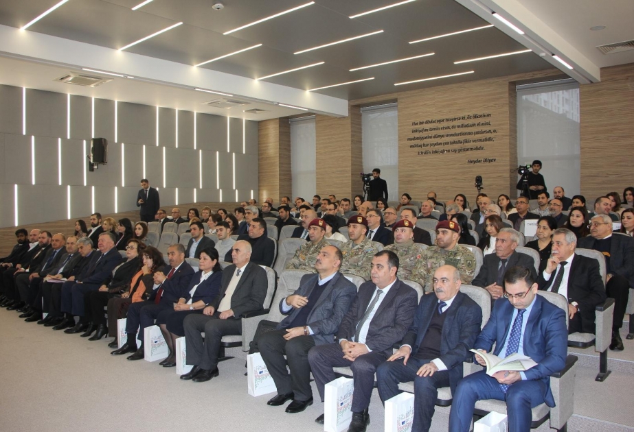 Ulu Öndərin 100 illik yubileyi münasibətilə hazırlanmış “Tarix” vəsaitinin təqdimatı olub