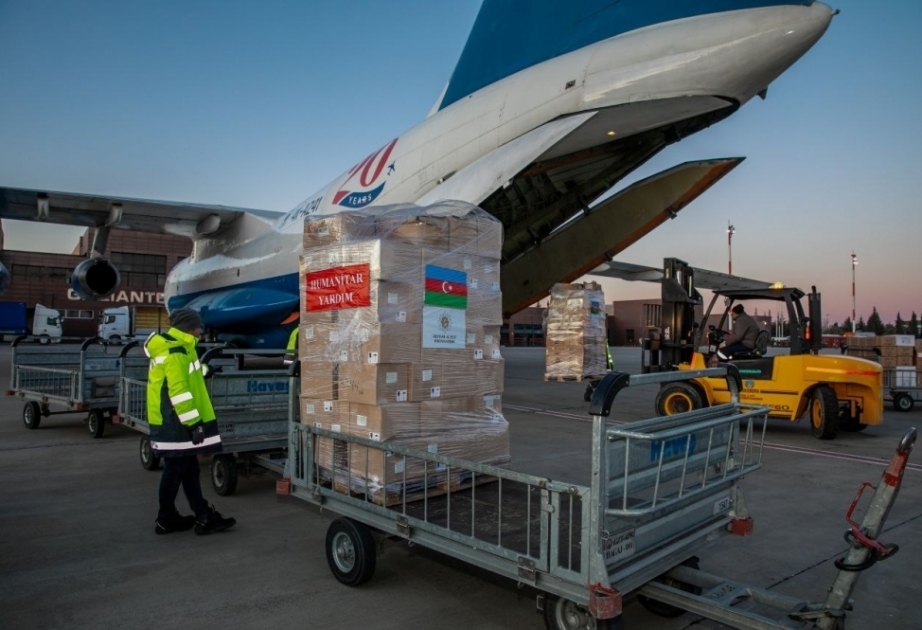 Otro avión de ayuda humanitaria despega hacia Türkiye siguiendo instrucciones de la Primera Dama de Azerbaiyán, Mehriban Aliyeva