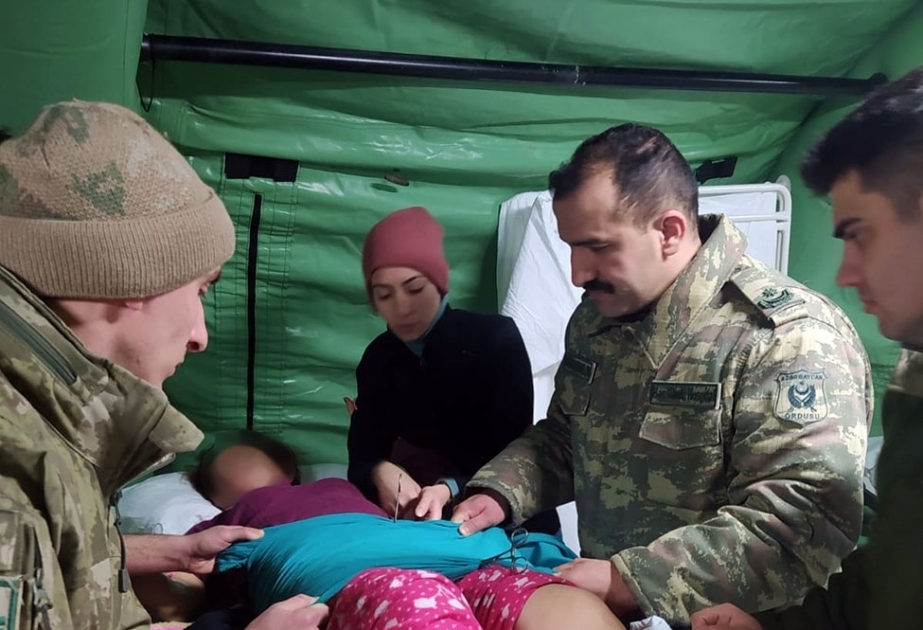 Военные врачи Азербайджана провели очередные операции в Кахраманмараше