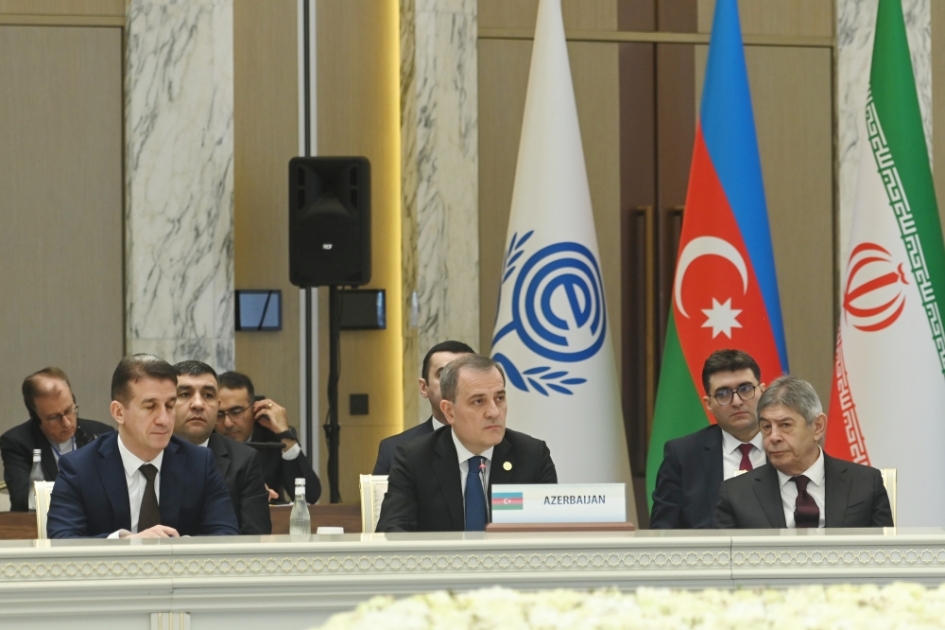 Le ministre azerbaïdjanais des Affaires étrangères se rend en Türkiye