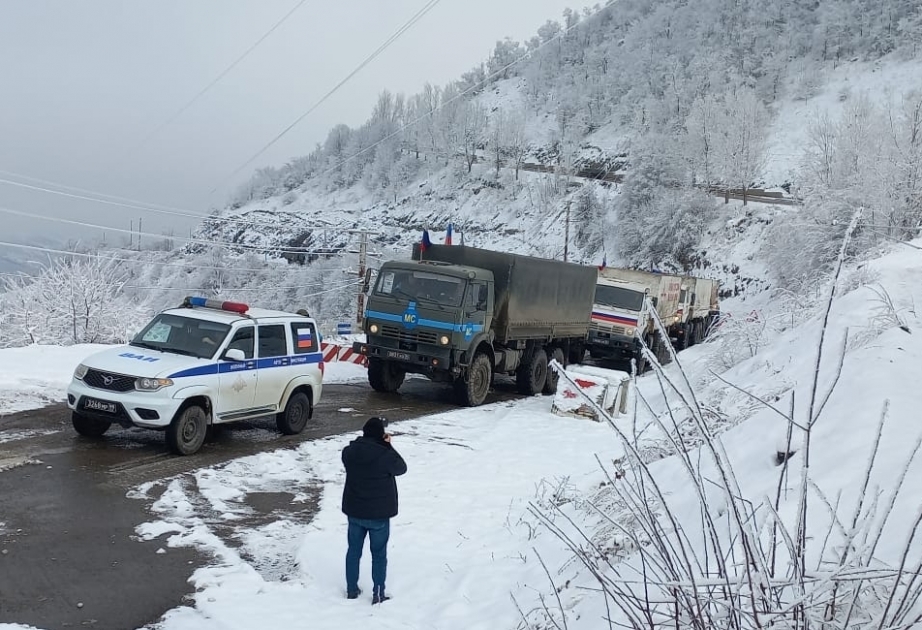 Eighteen more vehicles of Russian peacekeepers move freely through protest area VIDEO